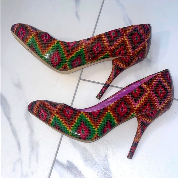 Steve Madden Purple and Pink Classic Heels Size 6 - Picture 2 of 6